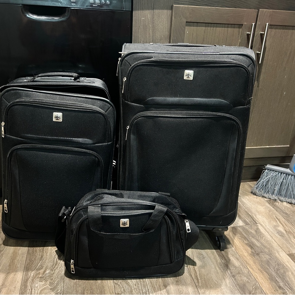 Stylish Black Travel Bag Set